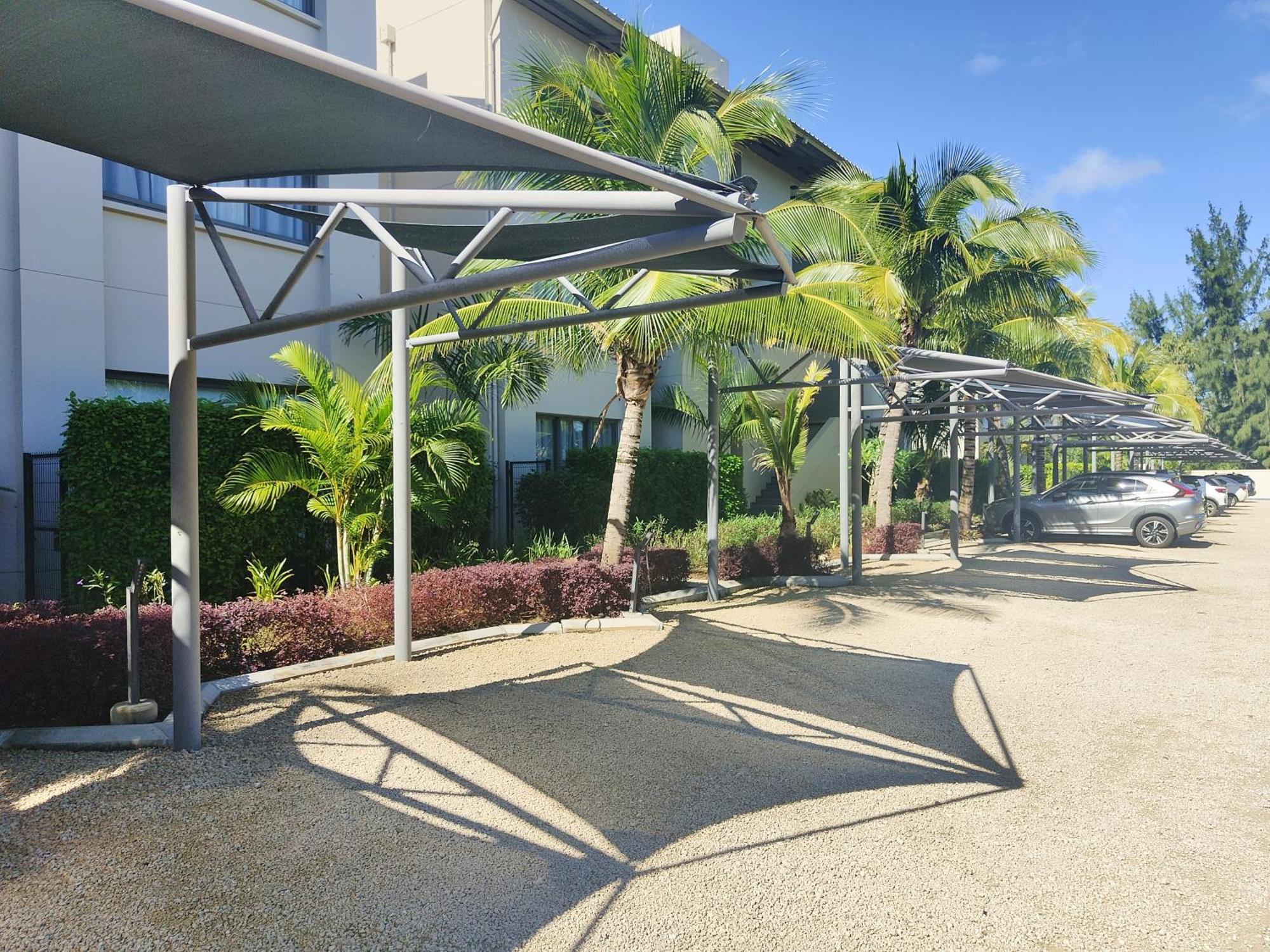 Villa Eden-2 Bedrooms With Private Rooftop Terrace & Pool, Access To Private Beachclub, Ki Residences, Pereybere - Managed By Ksn Grand Baie Bagian luar foto